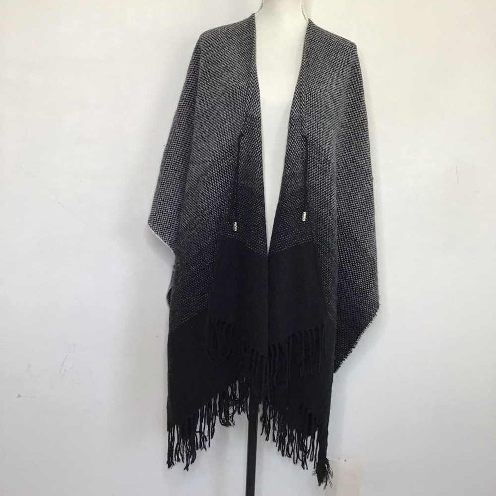 Marc New York Women Black Grey Monochrome Houndstooth Butterfly Wings Fall Cape